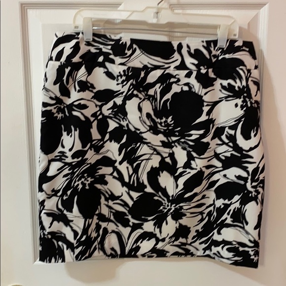 Anne Klein lined skirt - Picture 1 of 2